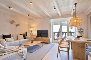 Smart TV, chimenea