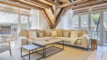 Televisor intel·ligent i llar de foc