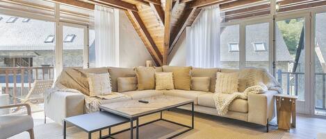 Smart-tv en een open haard