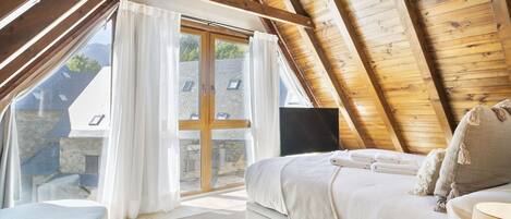 4 chambres, fer et planche à repasser, accès Internet, draps fournis