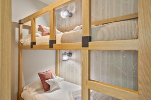 2 dormitorios, tabla de planchar con plancha, wifi y ropa de cama