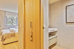 2 Schlafzimmer, Bügeleisen/Bügelbrett, WLAN, Bettwäsche