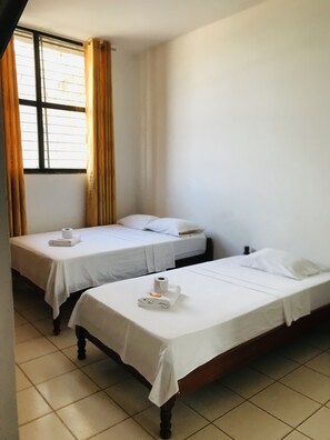 Doppel- oder Zweibettzimmer, 1 Schlafzimmer, Stadtblick, Eckzimmer | Kostenloses WLAN