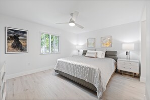 2 dormitorios, tabla de planchar con plancha, wifi gratis y ropa de cama