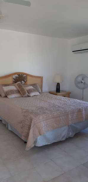 5 bedrooms, free WiFi, bed sheets - Bahamas Fishing Lodge Hotel
Acklins Island (Salina Point)