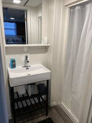 風筒、提供毛巾、番梘、廁紙