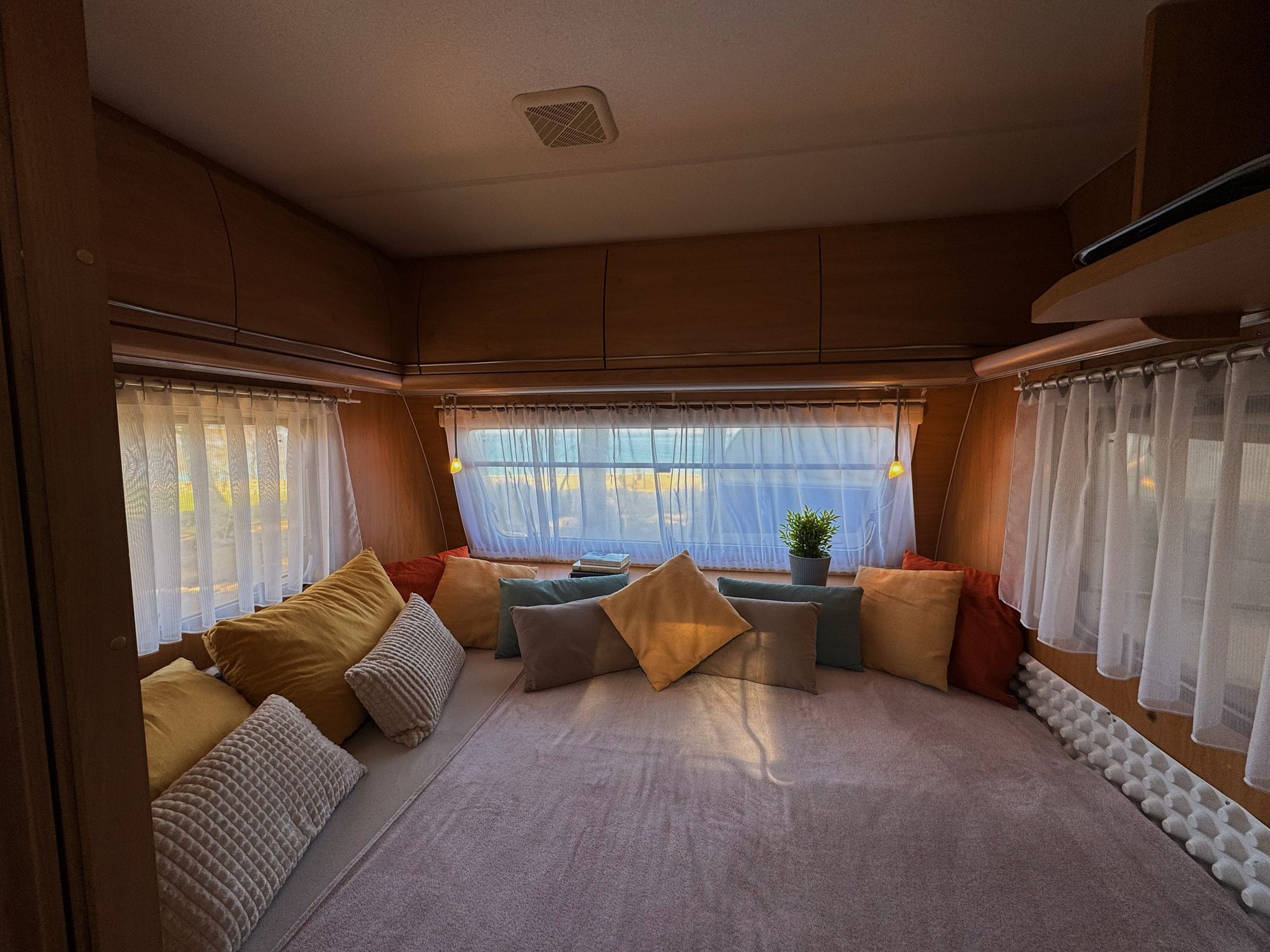 Shared Dormitory, 1 Bedroom, Smoking, Patio | Living room