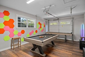 Games room - 3 en-suites, hot tub & game rm (Fredericksburg)