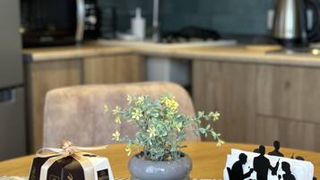 Réfrigérateur, micro-ondes