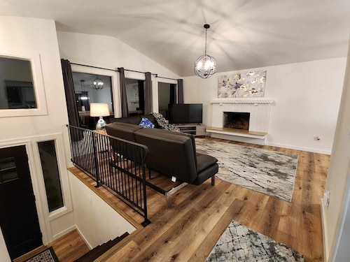 Kent Upper Floor! No pets, SEVERE ALLERGIES