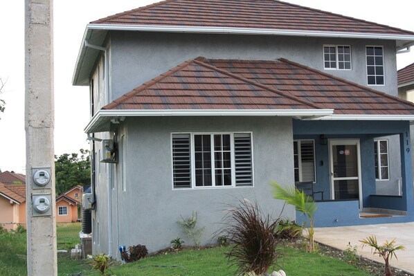 Front of property - Soleil Palm view Villa 1 bedroom (St. Ann's Bay)