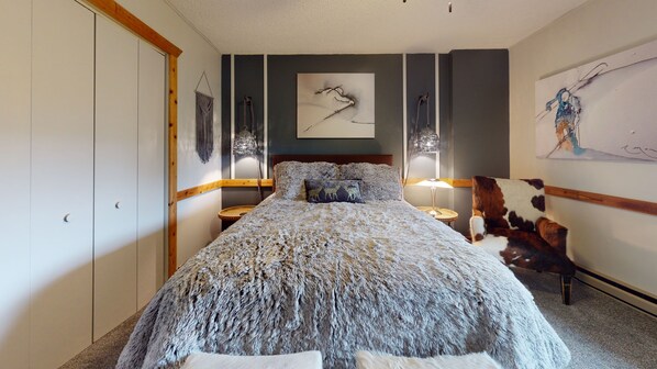 2 bedrooms, WiFi, bed sheets - Silver Creek #1607 - Brigham Two Bedroom Condo by RedAwning (Snowshoe)