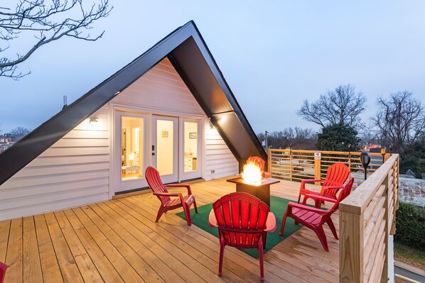 Terrace/patio - The Sky Deck Penthouse (Raleigh)