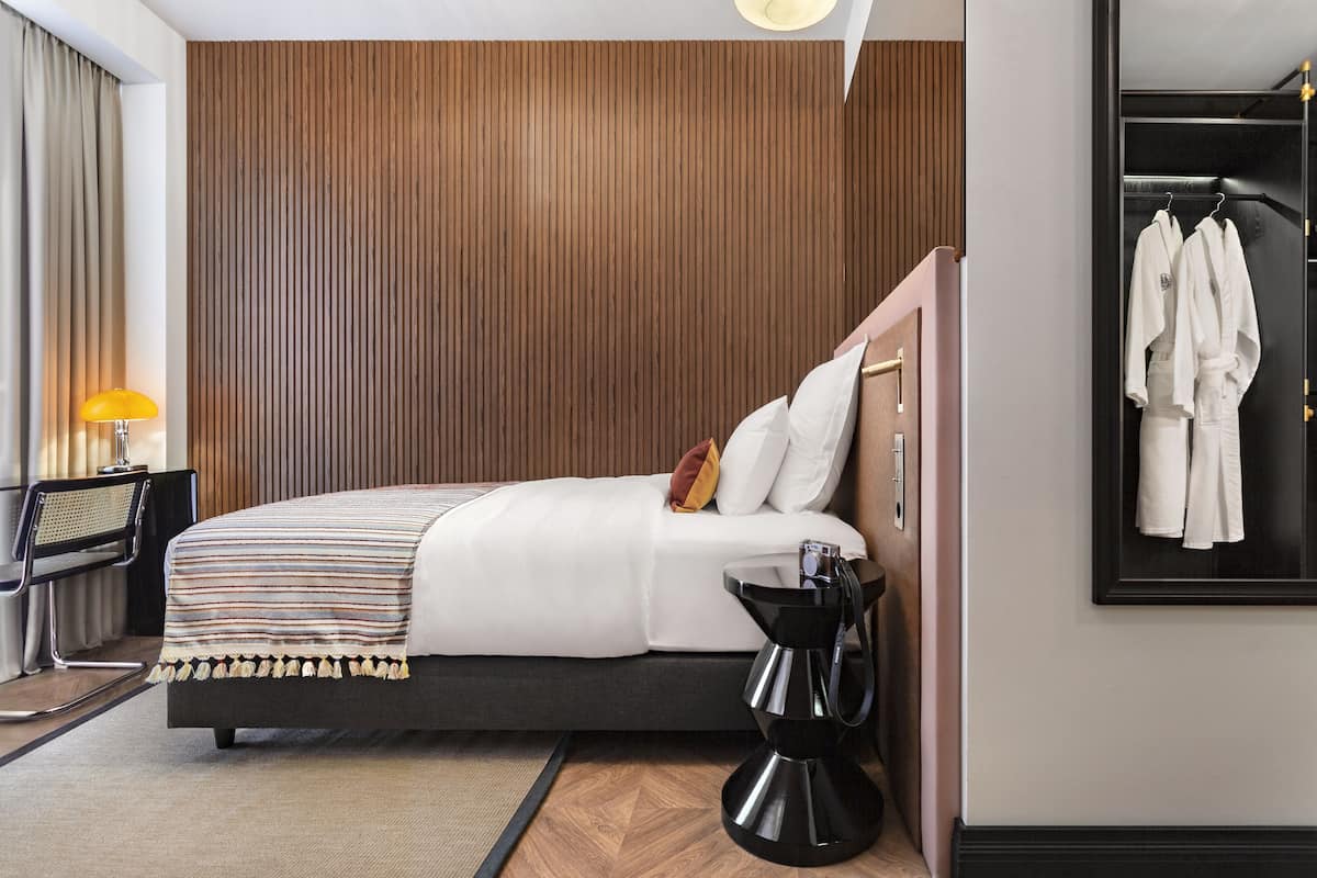 Economy Single Room | 1 bedroom, premium bedding, memory-foam beds, minibar