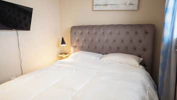 3 bedrooms, iron/ironing board, WiFi, bed sheets