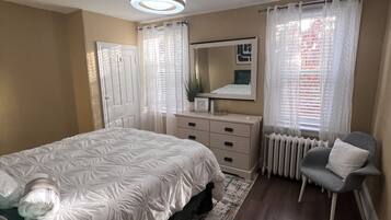 3 bedrooms, iron/ironing board, free WiFi, bed sheets