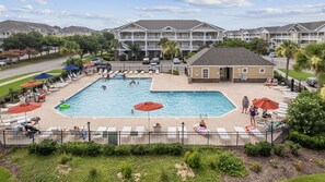 Et oppvarmet basseng