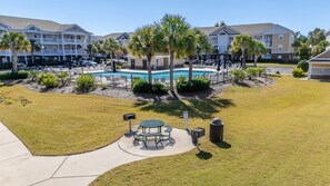 Exterior - Relaxing Haven Retreat: 2 Bedroom Condo with Golf Course Views (North Myrtle Beach)