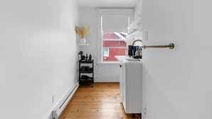 Unclassified image, 4 of 6, button - Studio 5~ Cozy BDRM w/ Private Bath (Moncton)