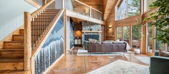 Private, ocean view cabin next to ONP; hot tub/game-room