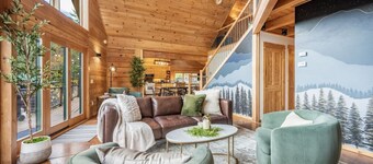 Private, ocean view cabin next to ONP; hot tub/game-room