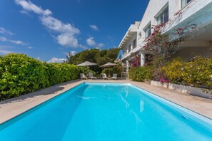 Pool - Villa "Paradis" with Sea View, Private Pool and Wi-Fi (les Issambres)