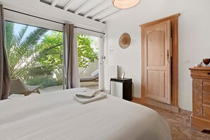 9 bedrooms, iron/ironing board, free WiFi, bed sheets - Villa "Paradis" with Sea View, Private Pool and Wi-Fi (les Issambres)
