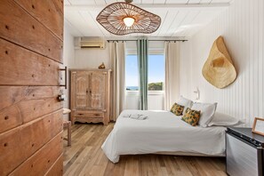 9 bedrooms, iron/ironing board, free WiFi, bed sheets