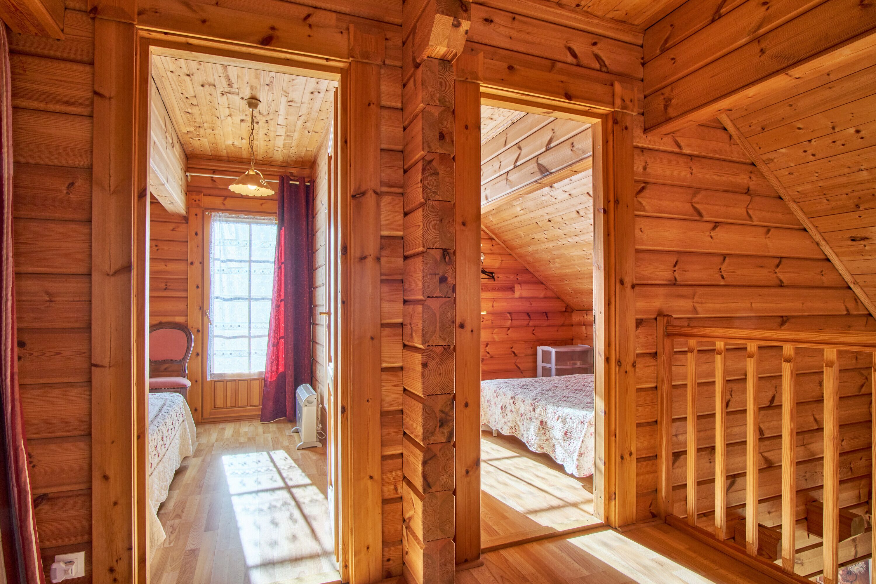 4 bedrooms, iron/ironing board, free WiFi