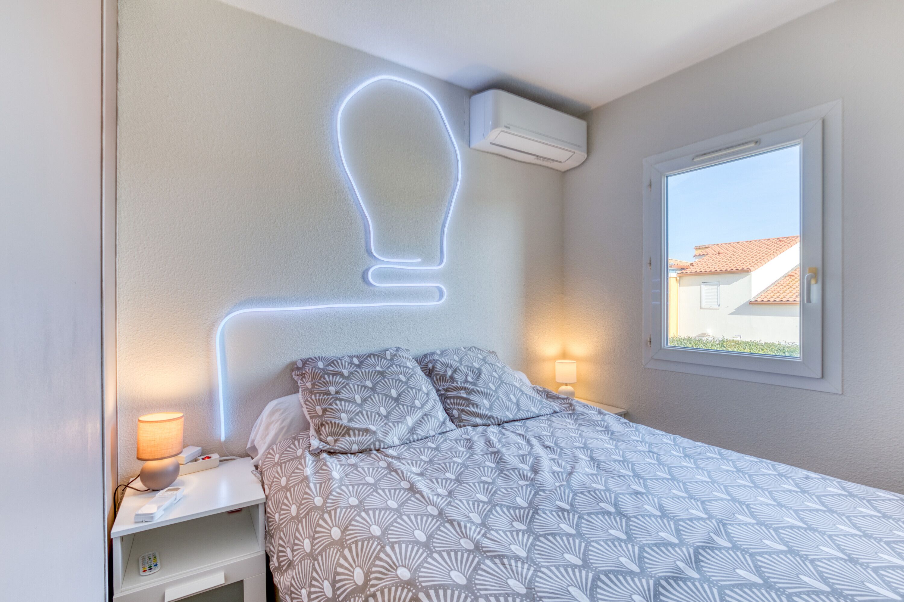 2 chambres, fer et planche à repasser, Wi-Fi gratuit, draps fournis