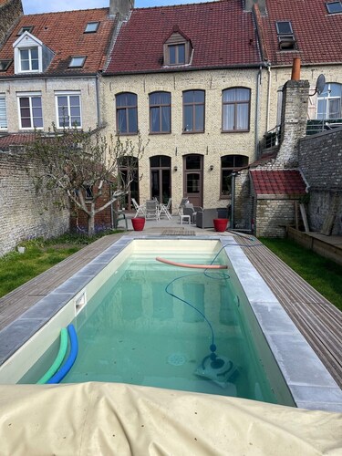 Holiday Home "Le Gite Berguois" with Private Pool & Wi-Fi