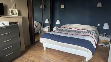 3 chambres, fer et planche Ă  repasser, Wi-Fi gratuit, draps fournis