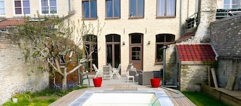 Holiday Home "Le Gite Berguois" with Private Pool and Wi-Fi