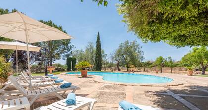 Villa 'Cas Moliner' with Mountain View, Wi-Fi and Air Conditioning