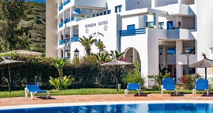 Appartement de vacances "El Hacho" avec vue sur la mer, piscine partagée et Wi-Fi