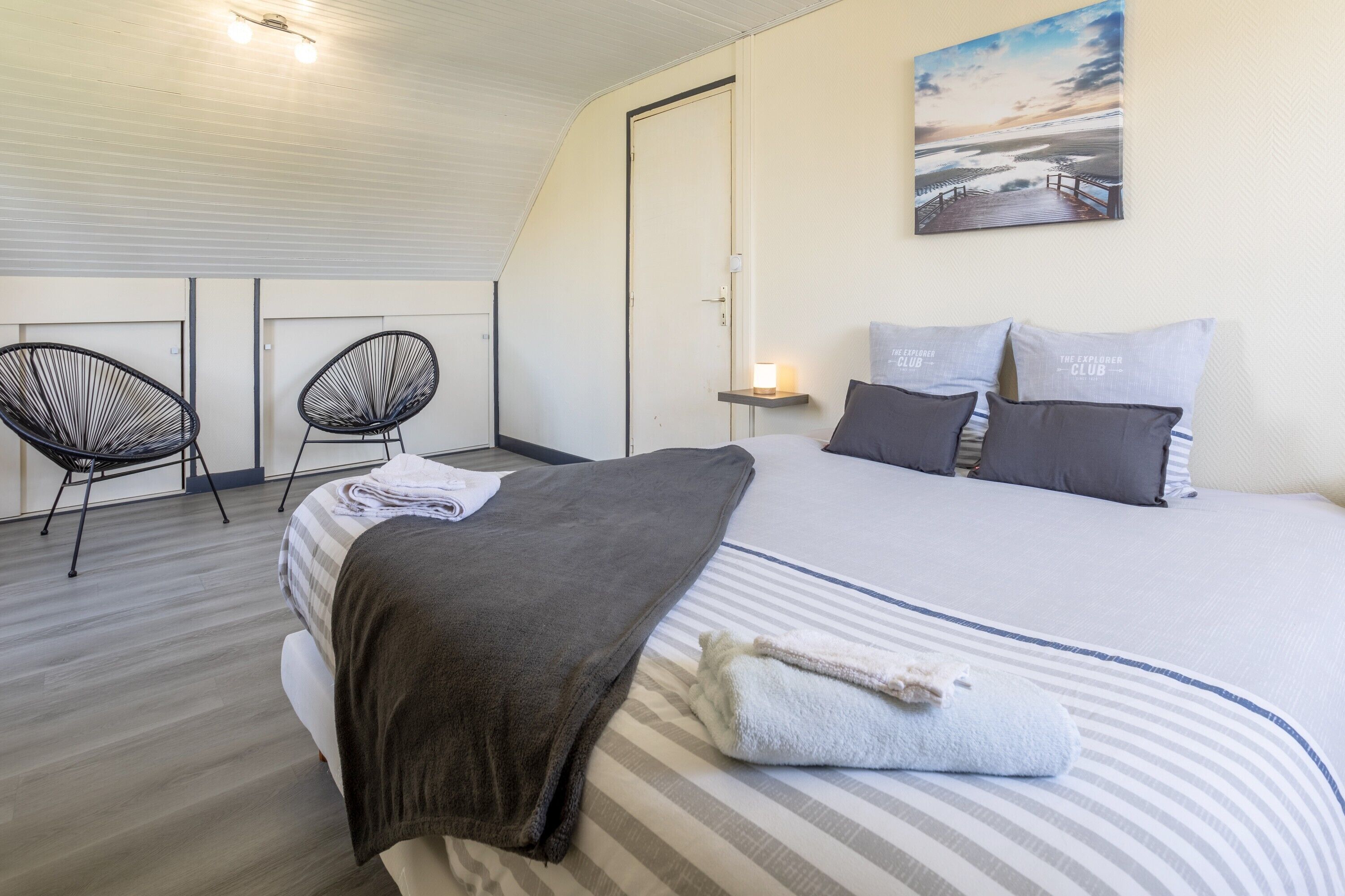 3 bedrooms, iron/ironing board, free WiFi, bed sheets