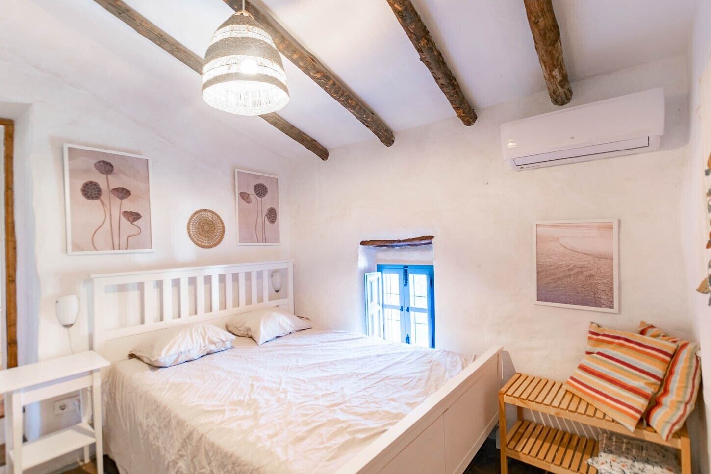 4 chambres, fer et planche à repasser, Wi-Fi gratuit, draps fournis