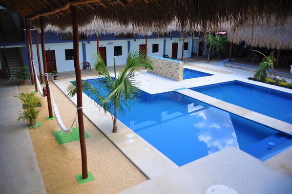 15 outdoor pools, sun loungers - HOTEL PEJELAGARTO (Bacalar)