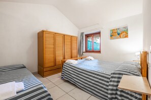 1 bedroom, free WiFi, bed sheets
