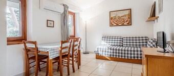 Apartment 'La Capannuccia A' with Shared Garden, Wi-Fi and Air Conditioning
