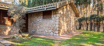 Appartamento 'La Capannuccia A' con giardino in comune, Wi-Fi e aria condizionata