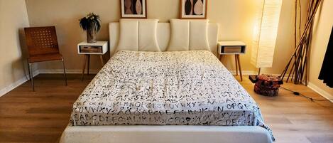 2 chambres, fer et planche à repasser, Wi-Fi, draps fournis