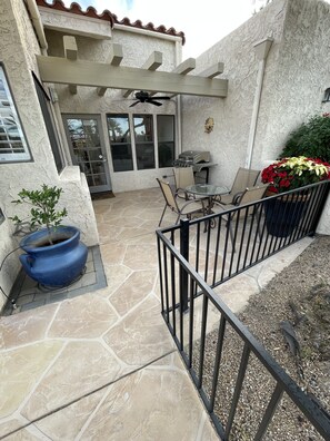 Outdoor dining - FABULOUS DOWNTOWN PALM DESERT CONDO!
Walking distance to restaurants and shops. (Palm Desert)