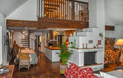 Lovely home in Höllviken with kitchen