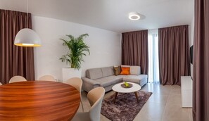 TV - Villa Safranka - Private villa with pool, Ciovo Island (Okrug Gornji)