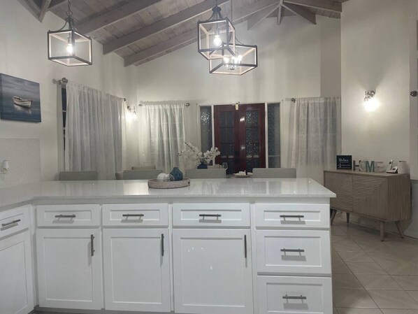 Lobby - Unwind at Idyllic Escape! (Saint John's)