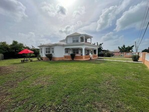 Exterior - Unwind at Idyllic Escape! (Saint John's)