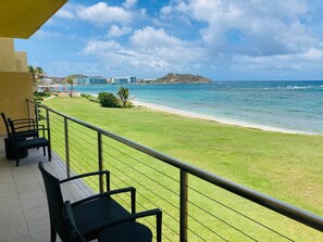 Property grounds - Amazing sea view place, 2 min walk to the beach in one of the best location (Sint Maarten)