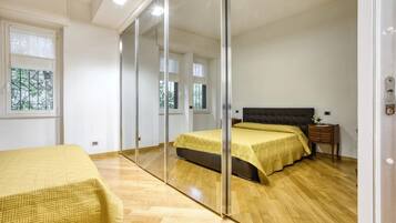 1 slaapkamer, een strijkplank/strijkijzer, gratis wifi, beddengoed