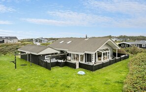 Exterior - Stunning home in Løkken with WiFi (Løkken)